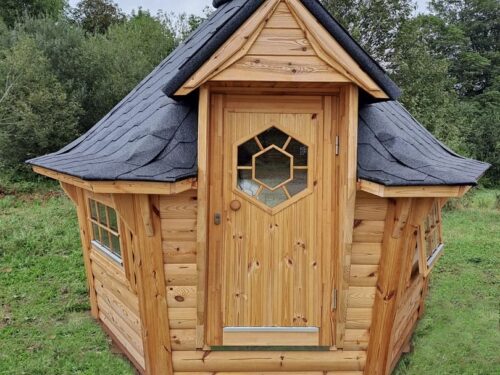 Baby 4.5m² Sloping BBQ Hut