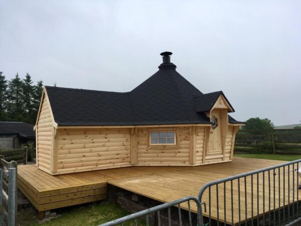 16.5m² Sloping BBQ Hut with 2.5m extension - Image 5