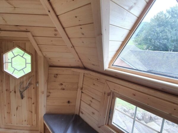 9.2m² Sloping BBQ Hut with 2m extension - Image 3