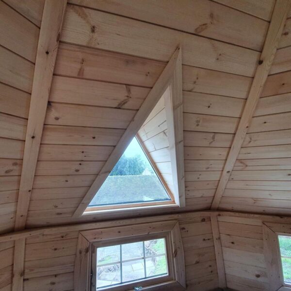 16.5m² Sloping BBQ Hut with 2.5m extension - Image 2