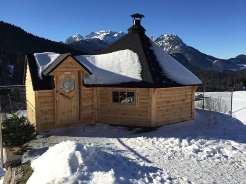 16.5m² BBQ Hut with 2m extension
