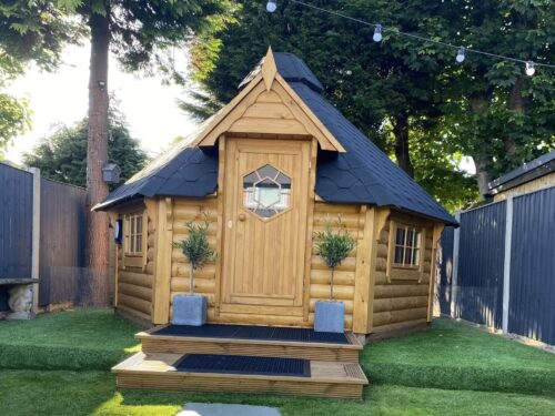 9.2m² BBQ Hut